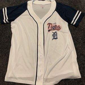 Women’s Detroit tigers jersey